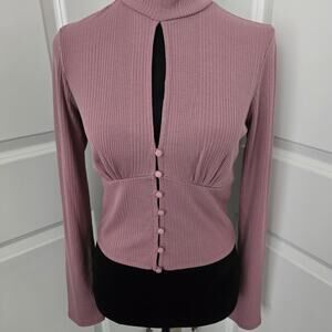 NWT Women's Forever 21 Rose Ribbed Keyhole Neck Button Cut Out Knit Top Size M